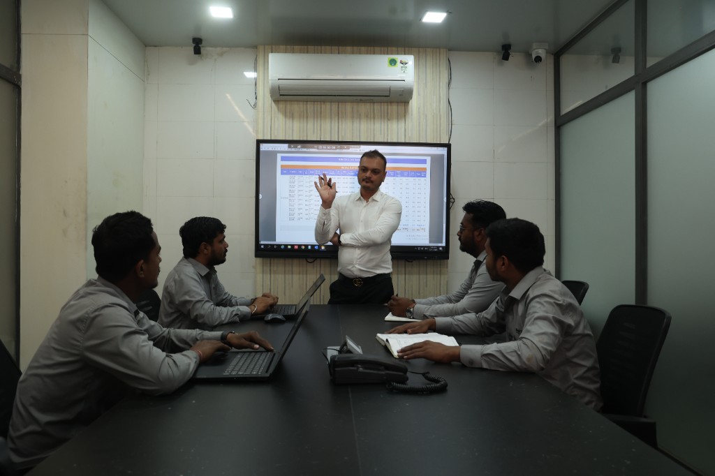 Team Meeting & Collaboration